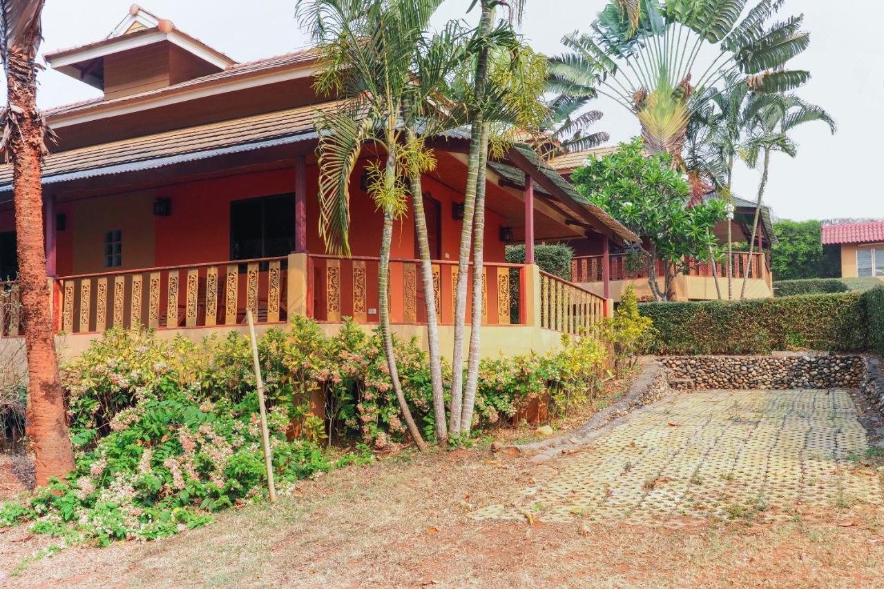 OYO 758 Phufatara Resort Ban Mae Khachan Exterior foto